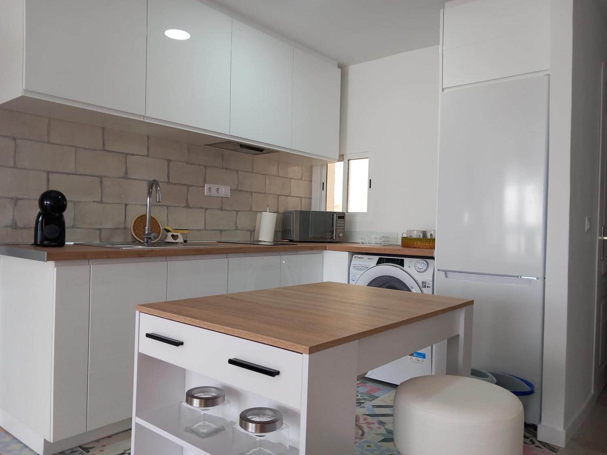 Eye Apartment *